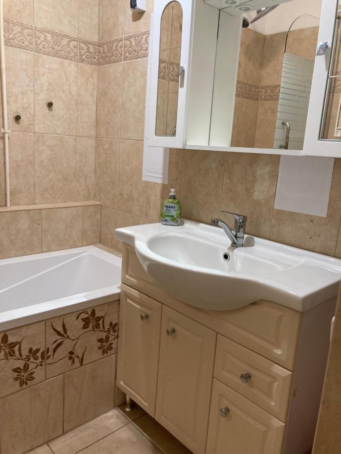 Gogol24 Hostel Szeged Ngoại thất bức ảnh