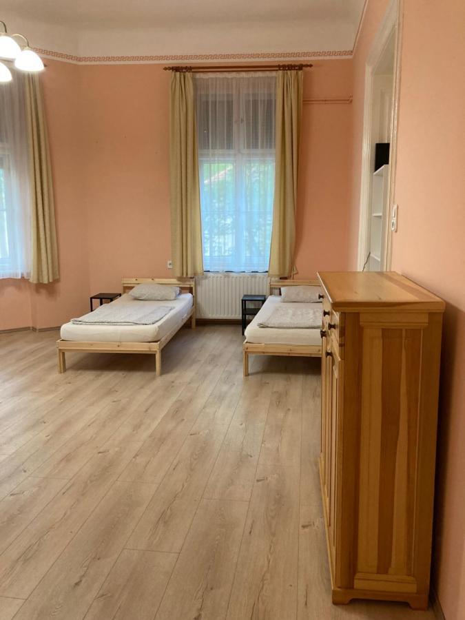 Gogol24 Hostel Szeged Ngoại thất bức ảnh